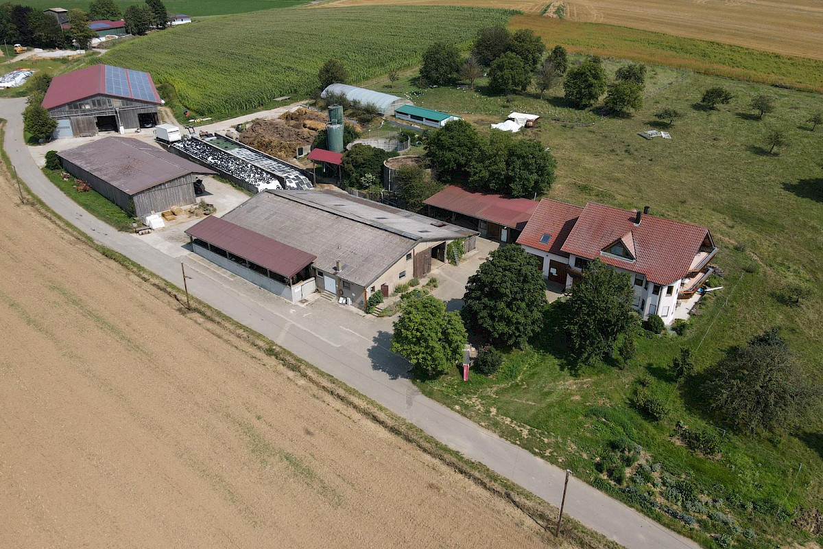 Seit über 20 Jahren bewirtschaftet Familie Schmider ihren Betrieb mit 75 Hektar Fläche bio-dynamisch.