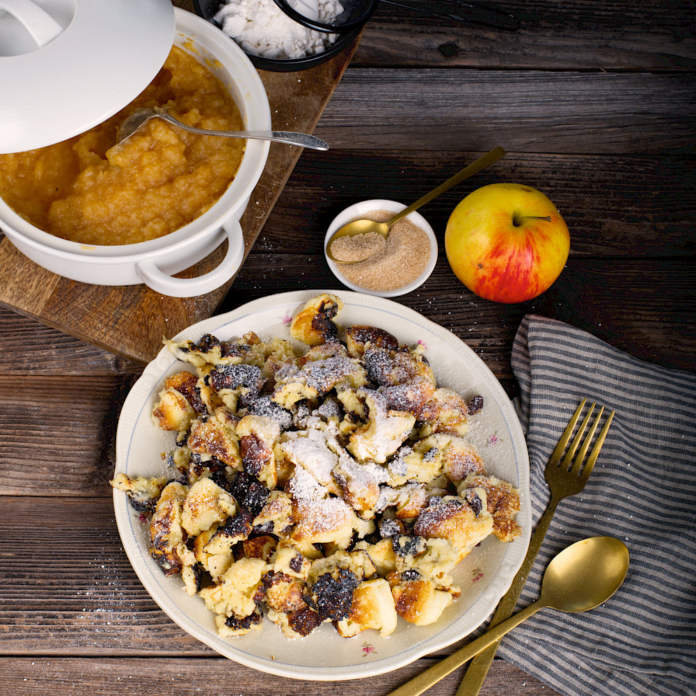 Kaiserschmarrn mit Apfelmus