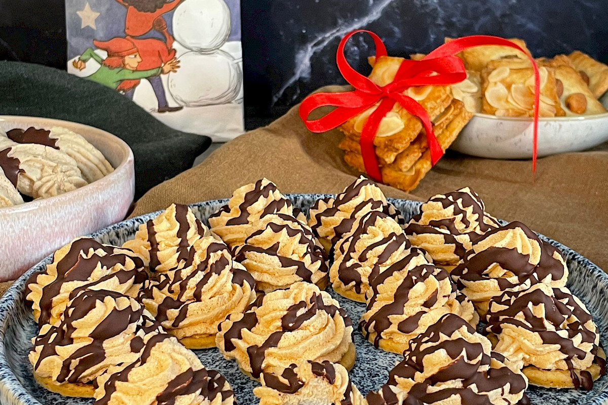 Konfitüre, Baiser-Plätzchen mit Marmeladenkern