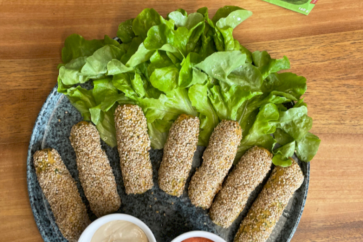 Falafelsticks mit Dips