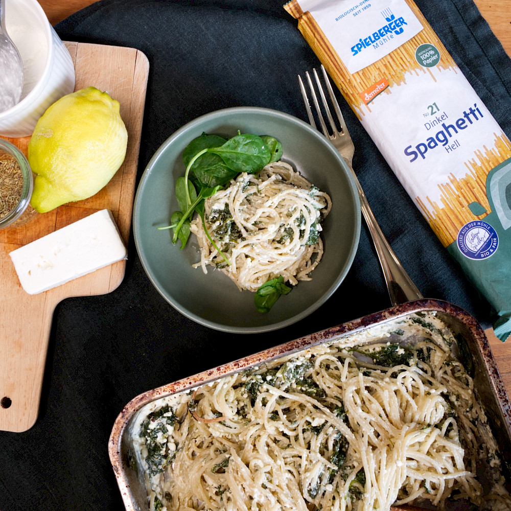 Tiktok Pasta Spinat Feta mit Dinkelnudeln