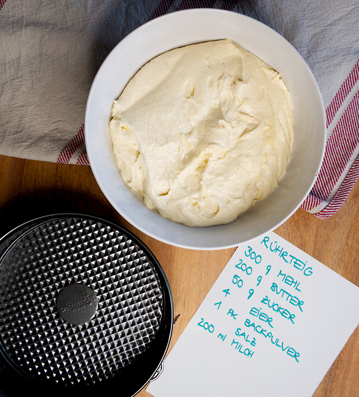 Locker, saftig und einfach zuzubereiten – dieser Rührteig ist die perfekte Basis für köstliche Kuchen. Mit ein paar Tricks gelingt er immer perfekt!