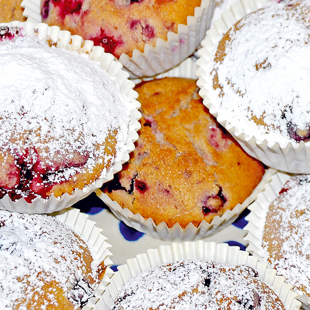 Glutenfreie Muffins mit Beeren