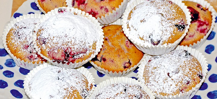 Glutenfreie Muffins mit Beeren