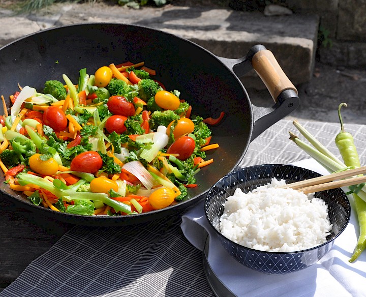Gemüse-Wok mit Basmati-Reis